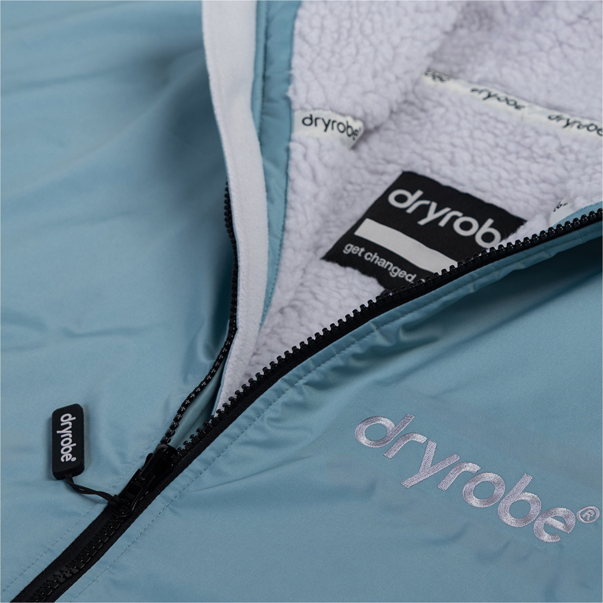 2026 Dryrobe Advance Long Sleeve Changing Robe DALSV3 - Blue / Light grey